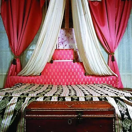 Trivia Antique 3* Sofia