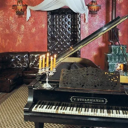 Trivia Antique Hotel