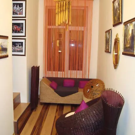 Trivia Antique ホテル