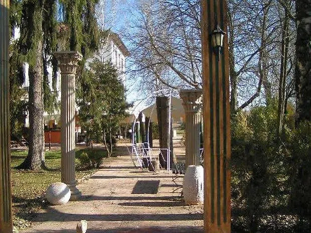 Trivia Antique Sofia