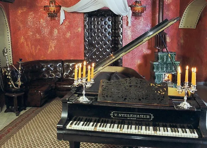 Trivia Antique Hotel